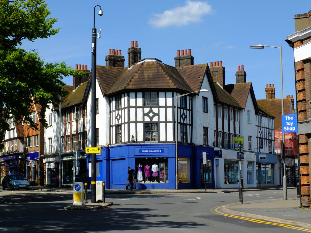  Girls in Amersham on the Hill, United Kingdom